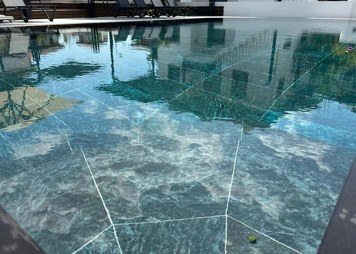 Tomsan & اكياكا