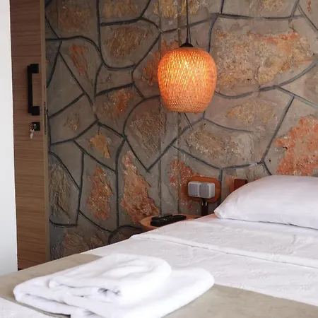 Tomsan & アクヤカ