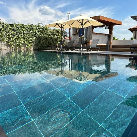 Tomsan Suites&villas