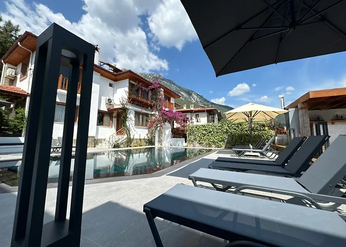 Tomsan Suites&villas Hotel *