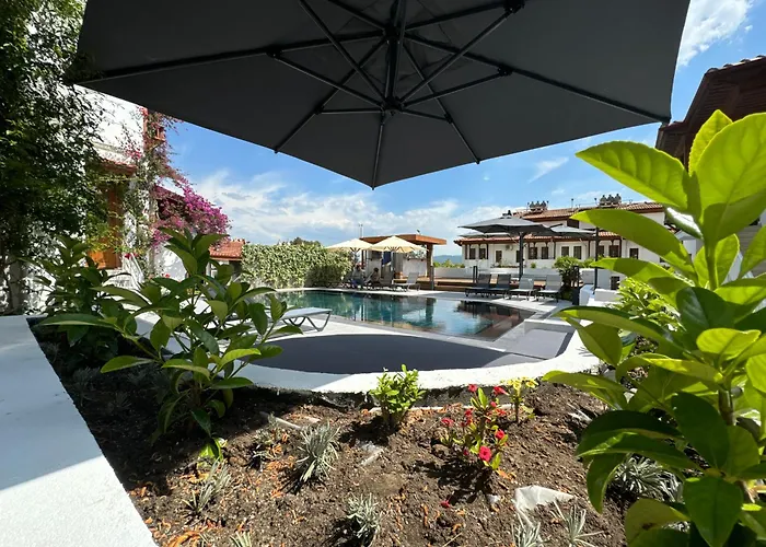 Hotel Tomsan Suites&villas