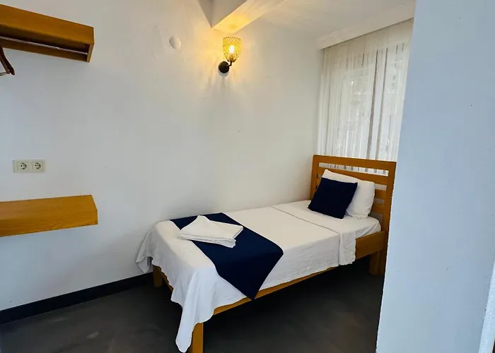 Tomsan Suites&villas Hotel *