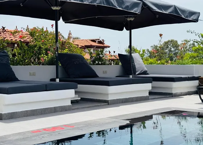 Hotel Tomsan Suites&villas